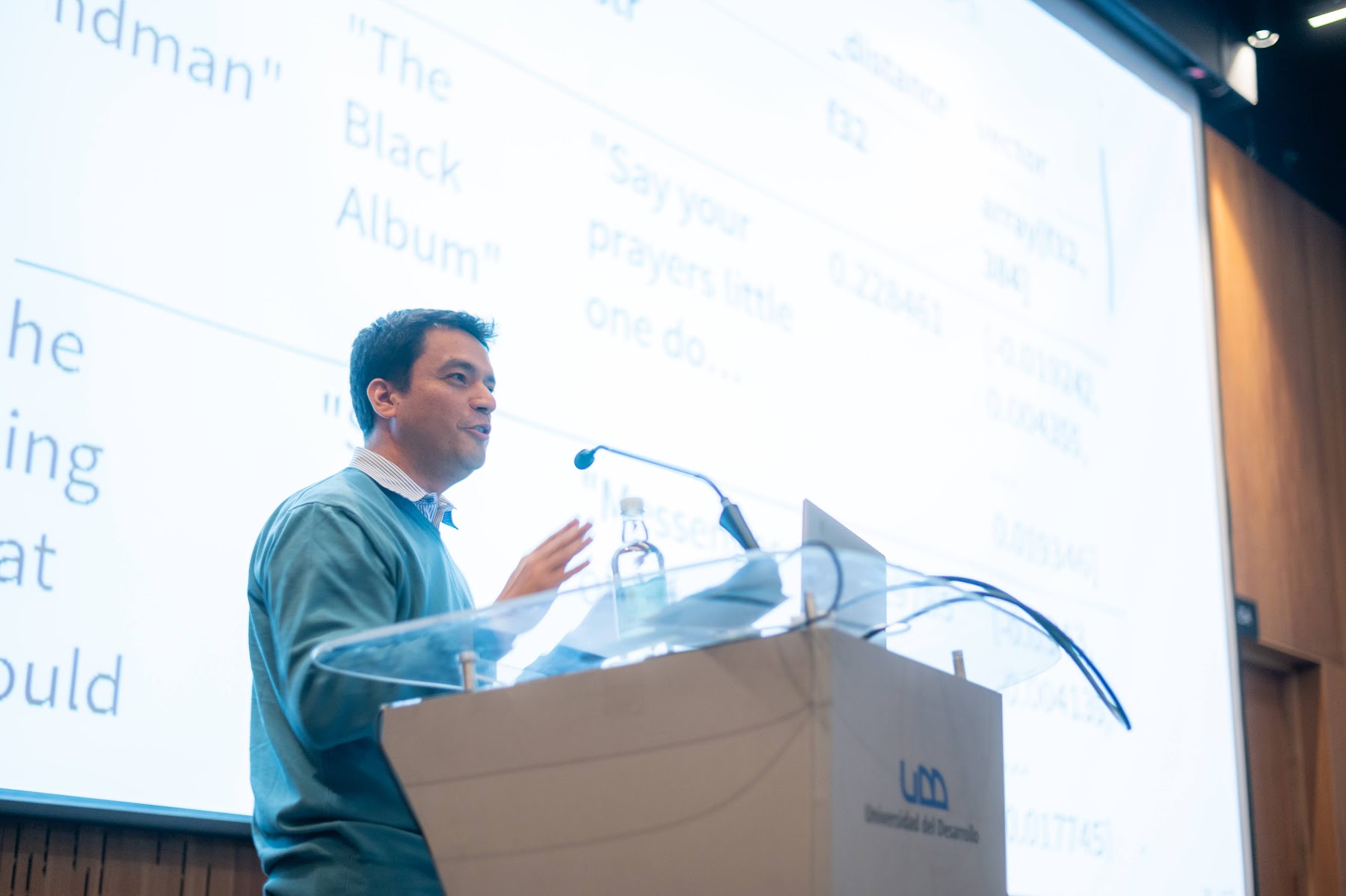 Foto 1 de Conferencia IADevs 2024