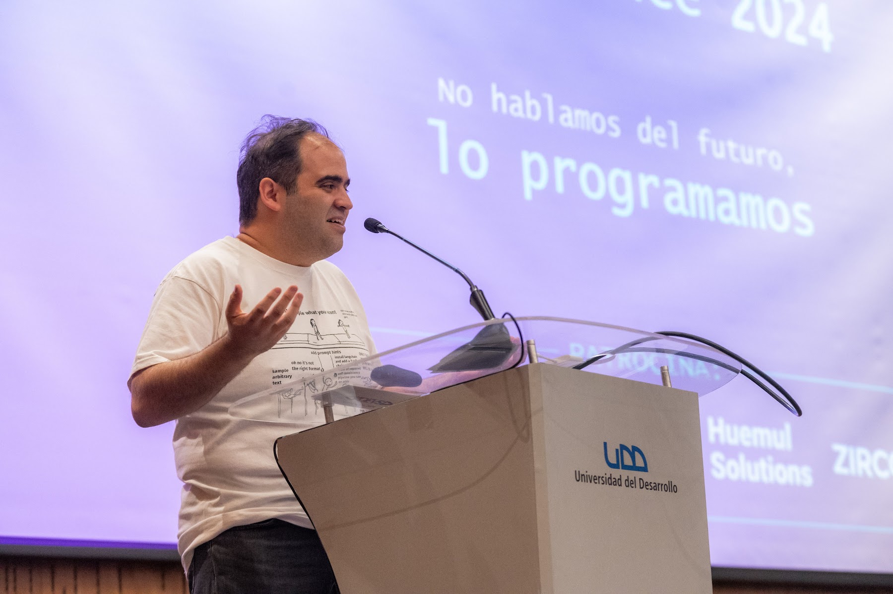 Foto 4 de Conferencia IADevs 2024