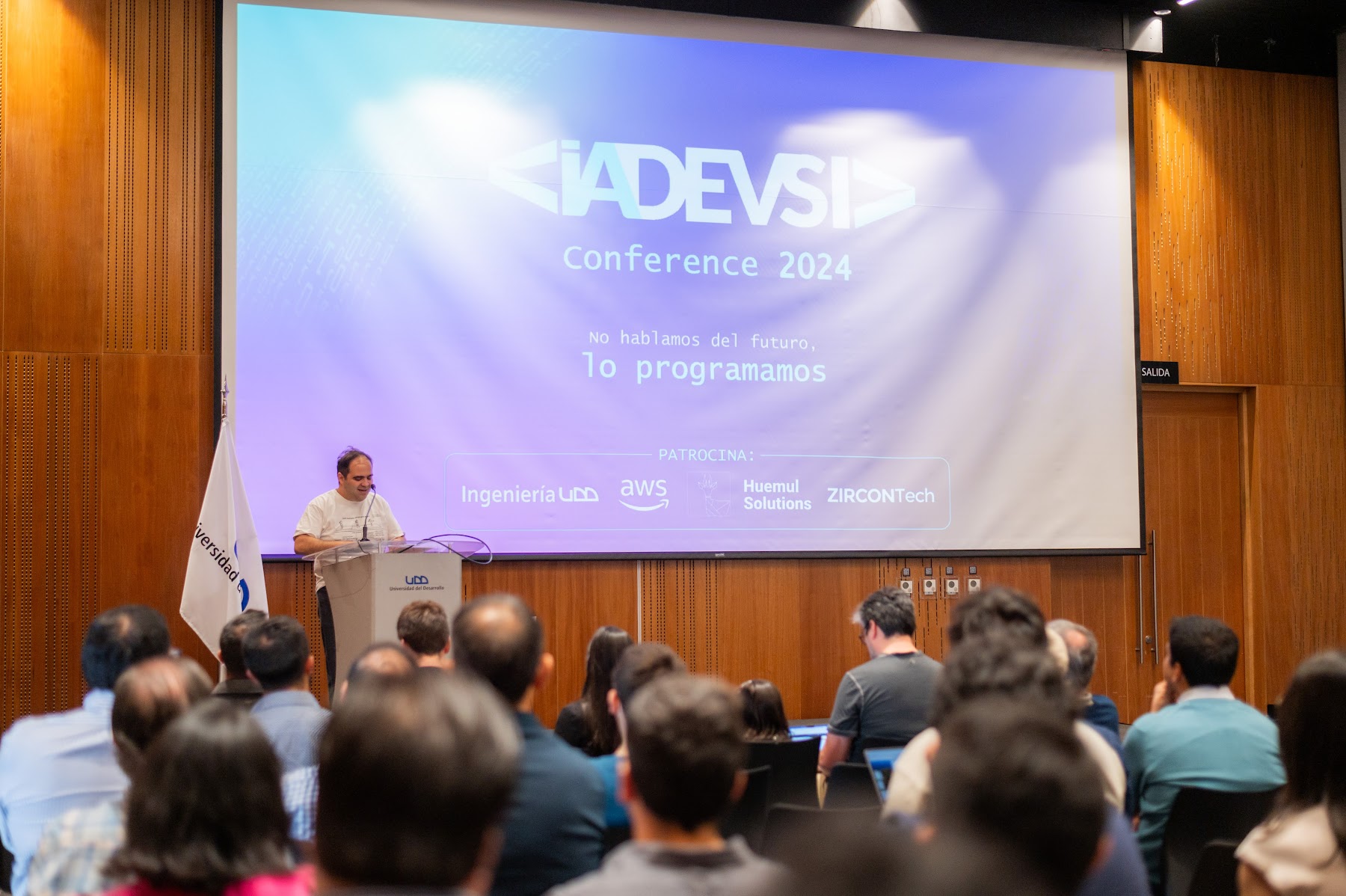 Foto 8 de Conferencia IADevs 2024
