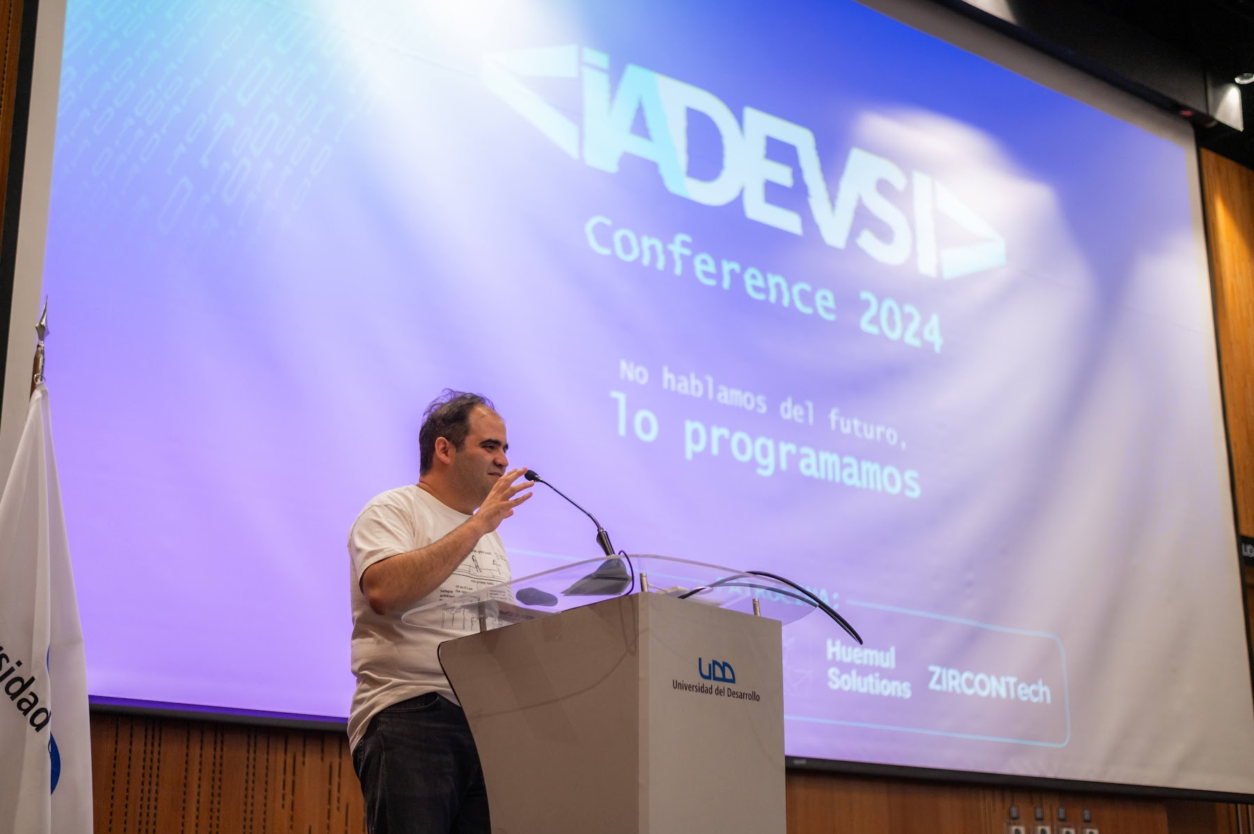 Foto 9 de Conferencia IADevs 2024