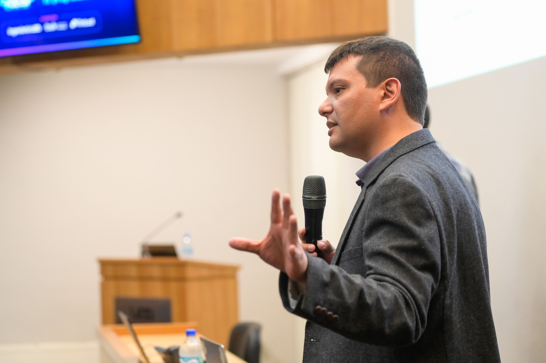 Muestra 2 de Conferencia IADevs 2025 Concepción