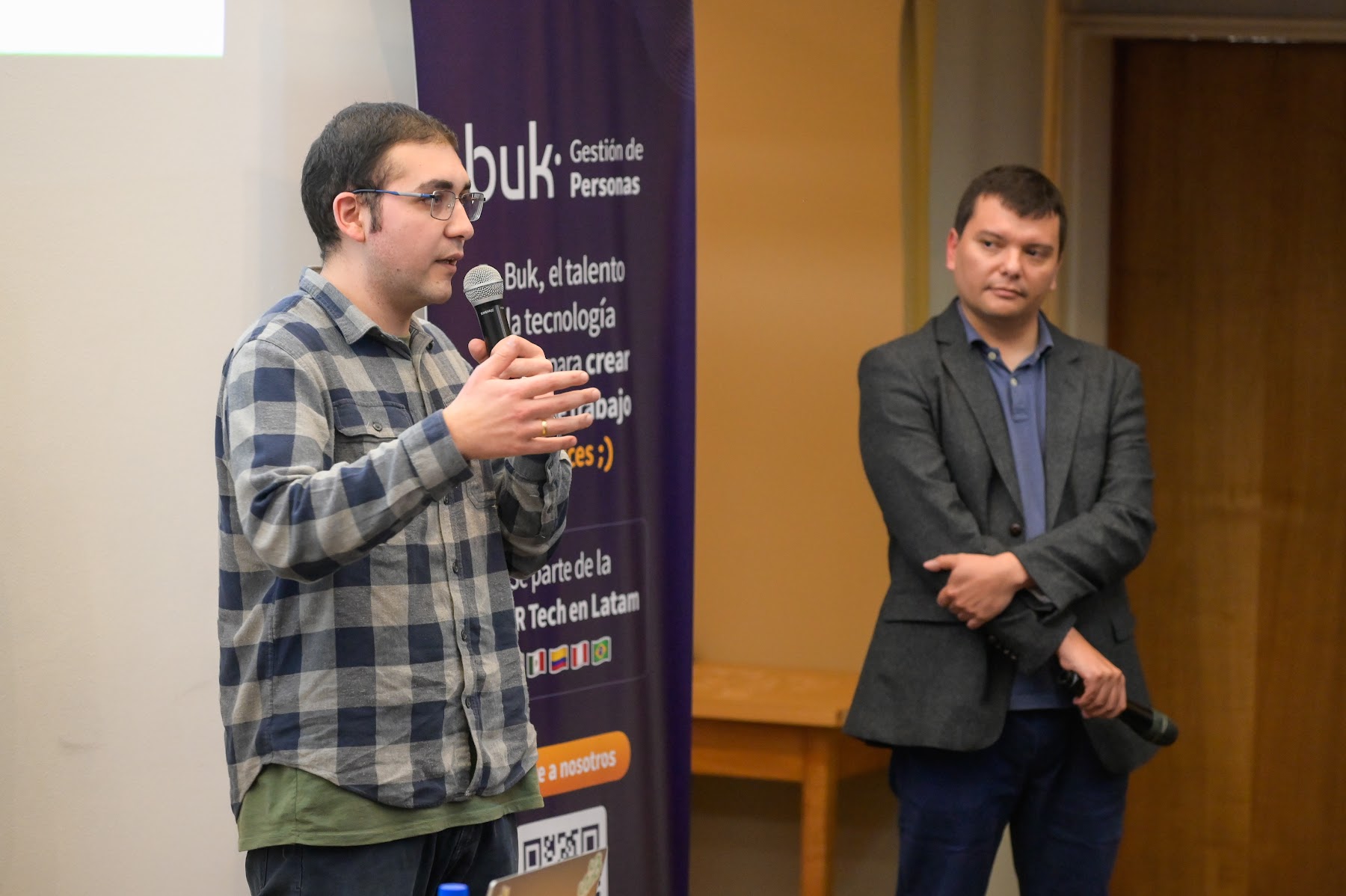 Muestra 5 de Conferencia IADevs 2025 Concepción