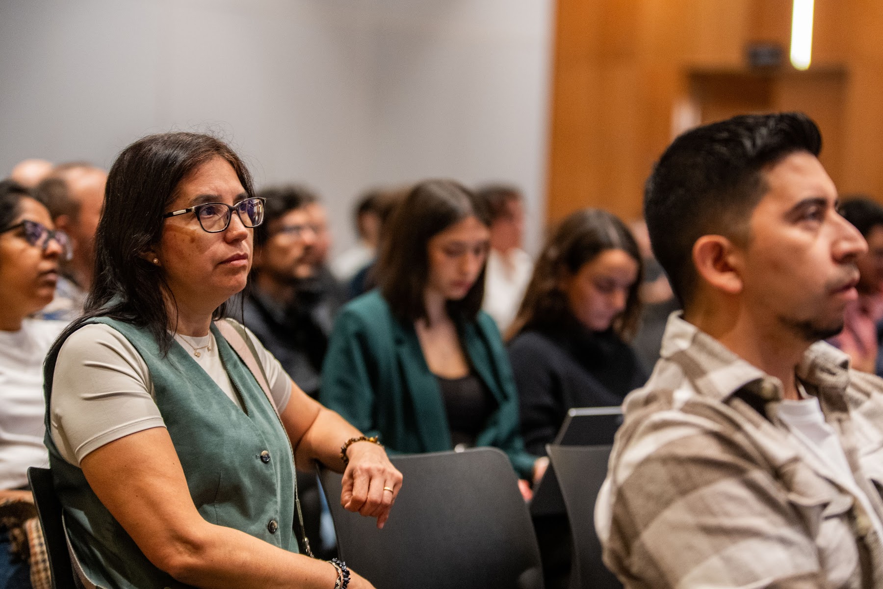 Muestra 5 de Conferencia IADevs 2025 Santiago