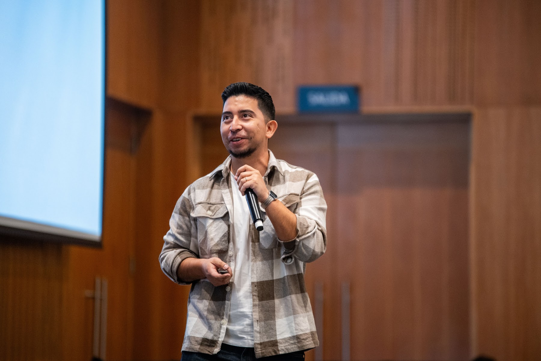 Foto 15 de Conferencia IADevs 2025 Santiago