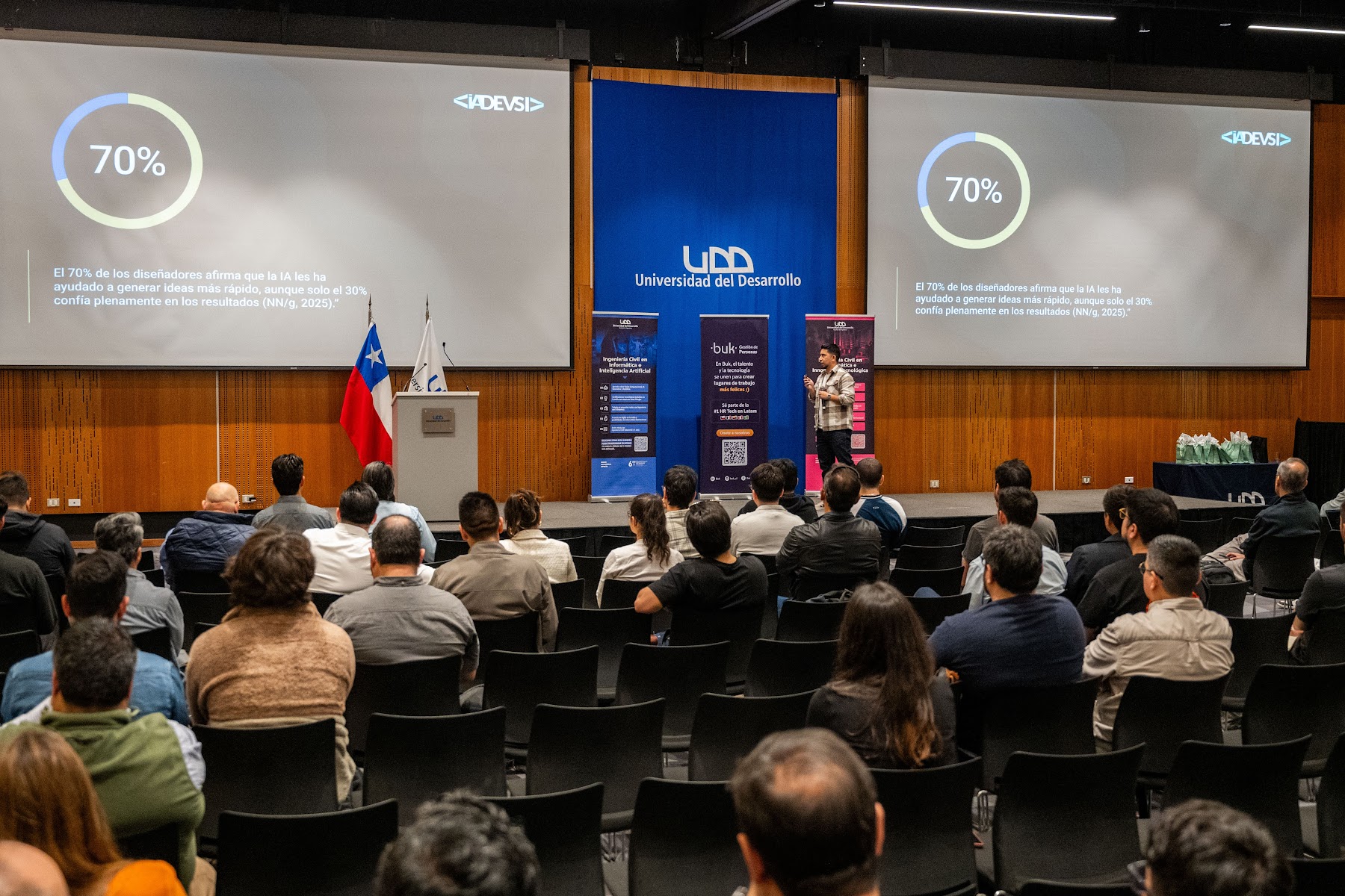 Foto 22 de Conferencia IADevs 2025 Santiago