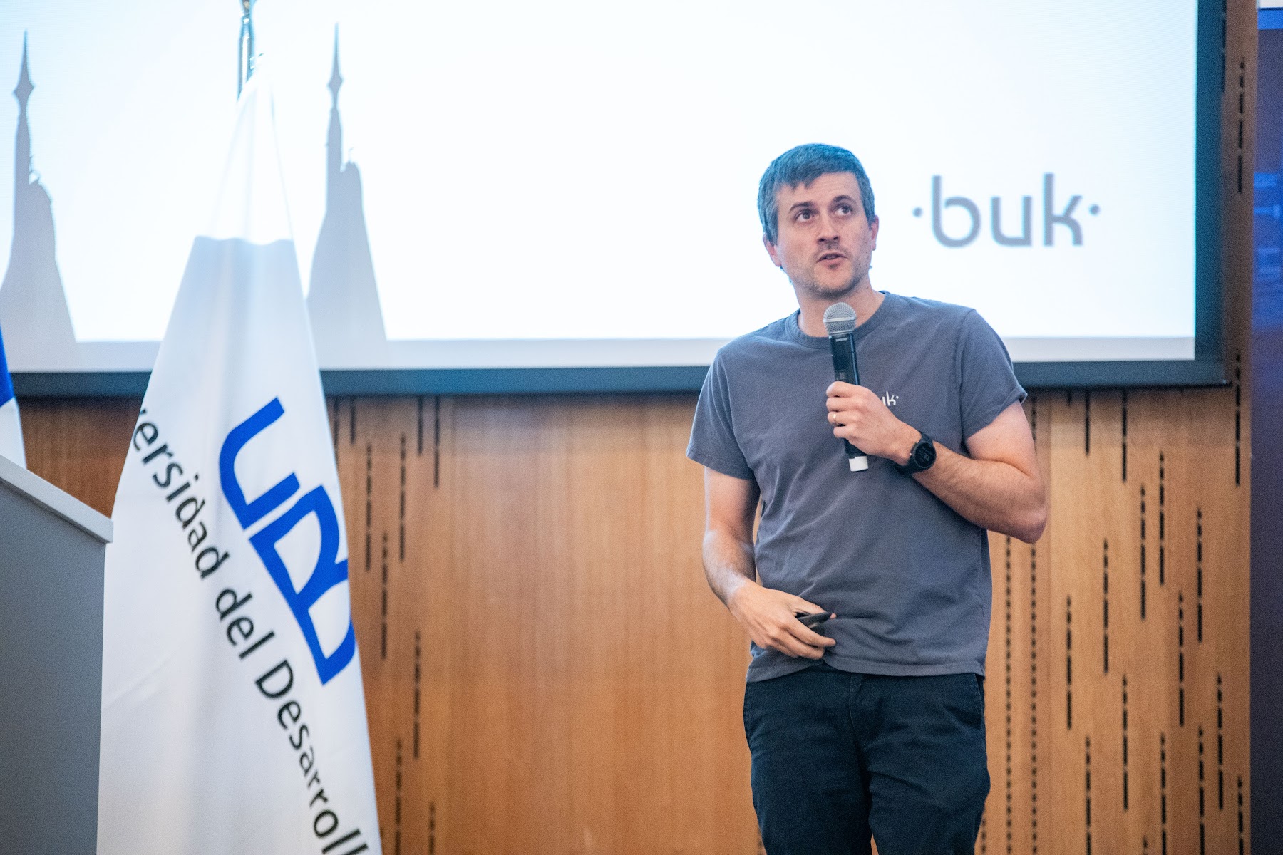 Foto 56 de Conferencia IADevs 2025 Santiago