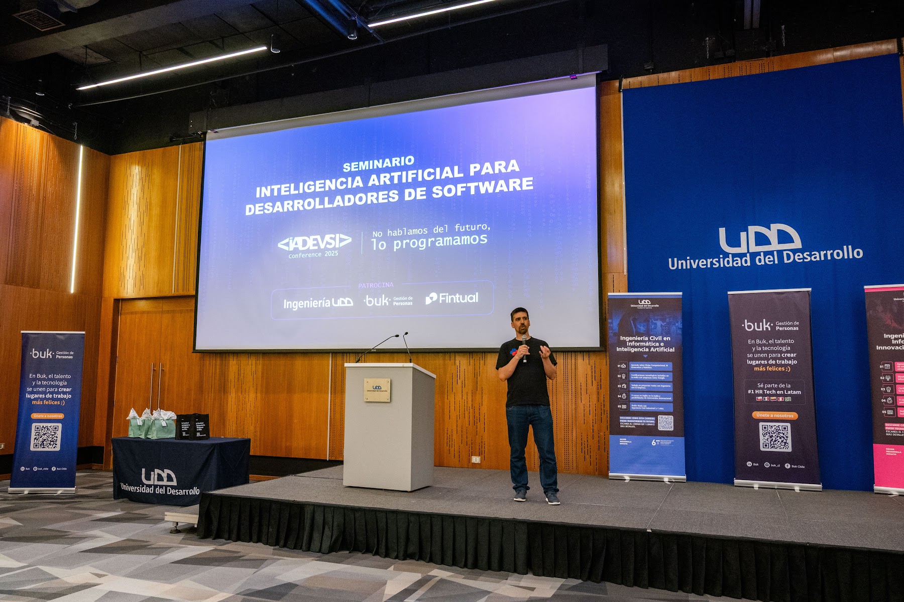 Foto 67 de Conferencia IADevs 2025 Santiago