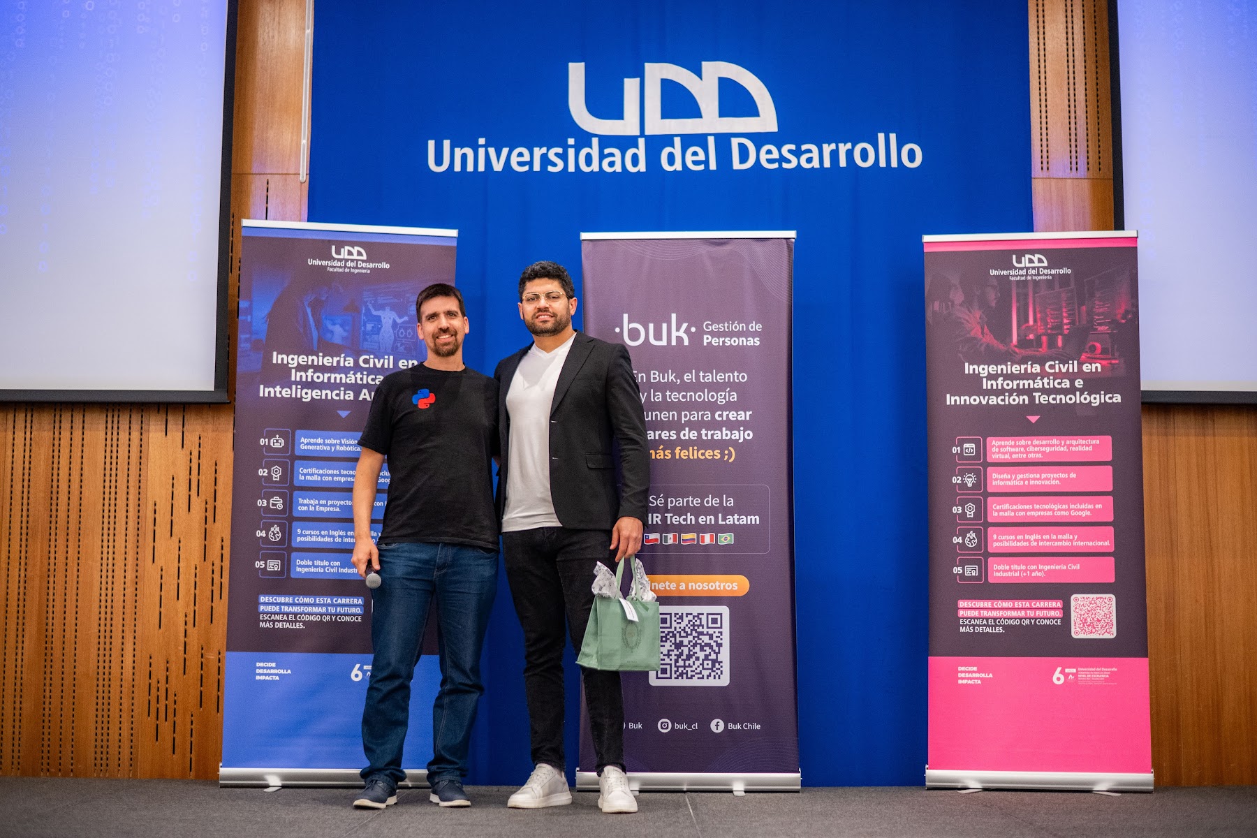 Muestra 3 de Conferencia IADevs 2025 Santiago