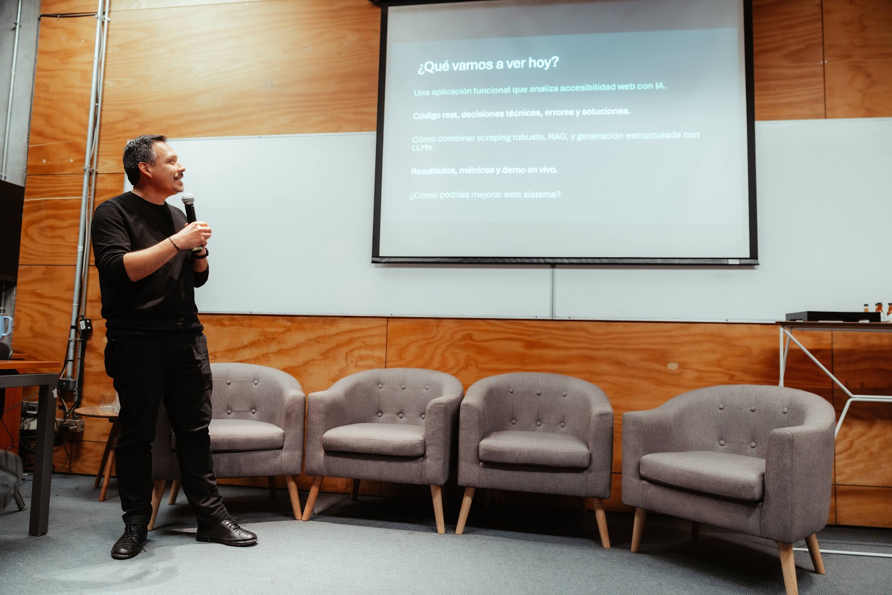 Foto 15 de Conferencia IADevs 2025 Valparaíso