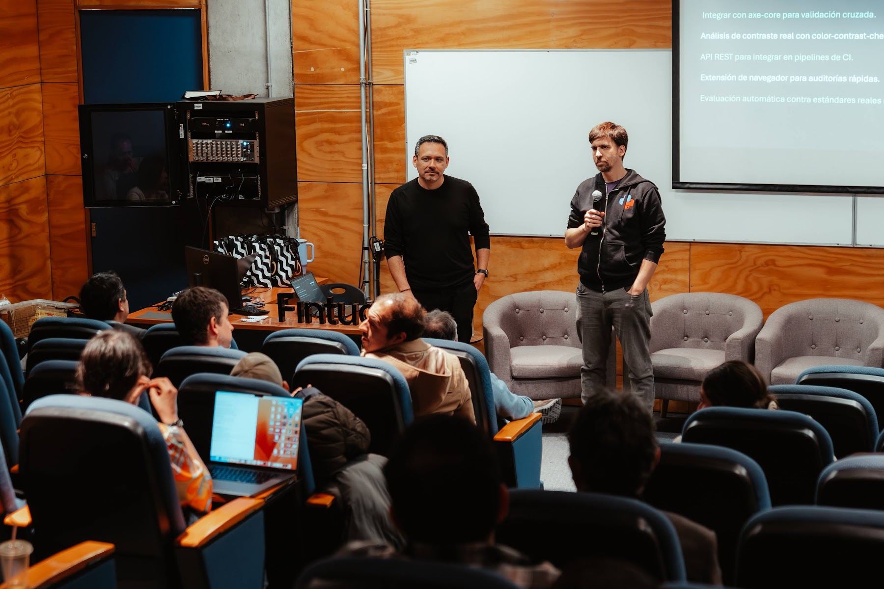 Foto 24 de Conferencia IADevs 2025 Valparaíso