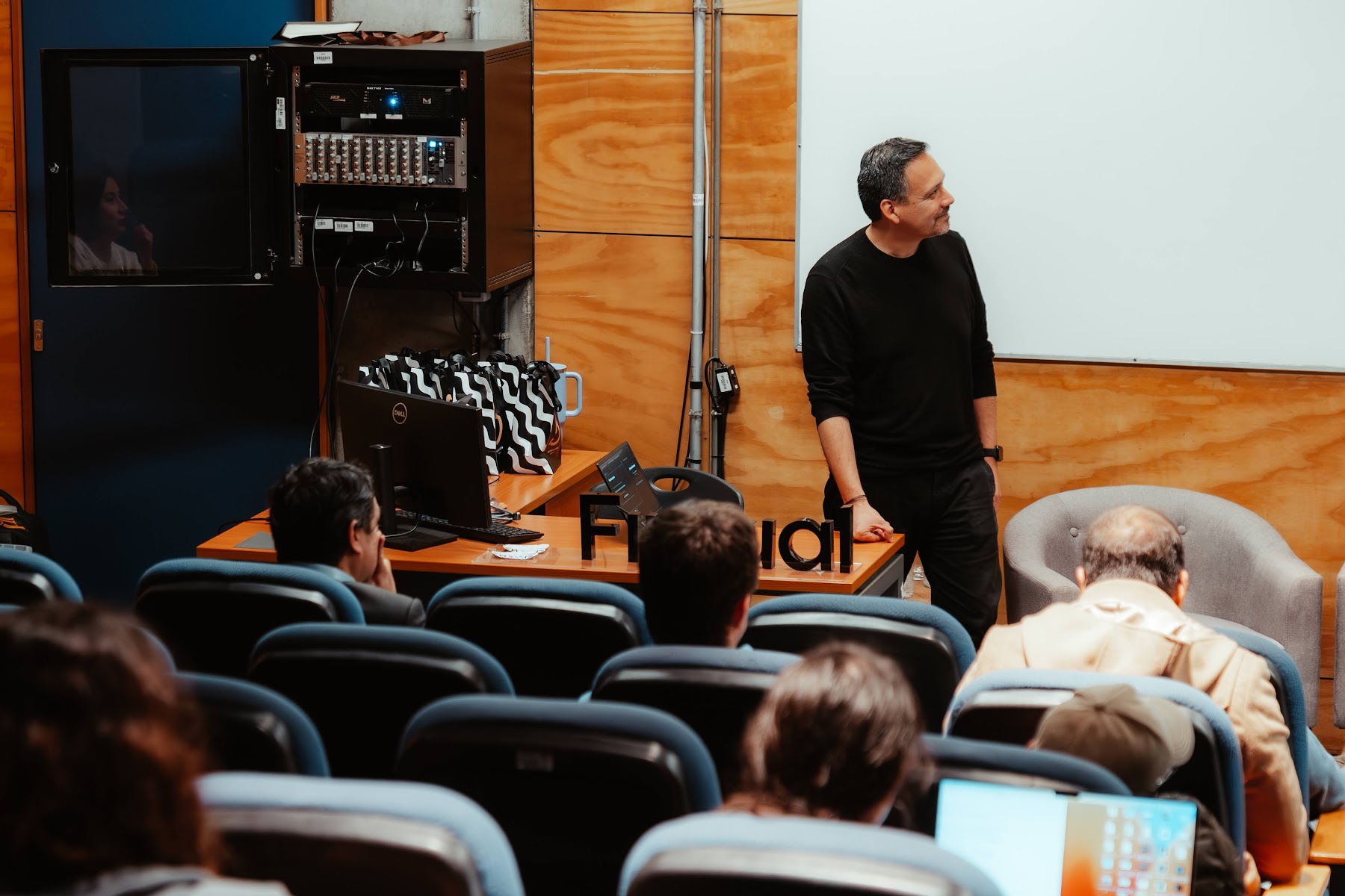 Foto 26 de Conferencia IADevs 2025 Valparaíso