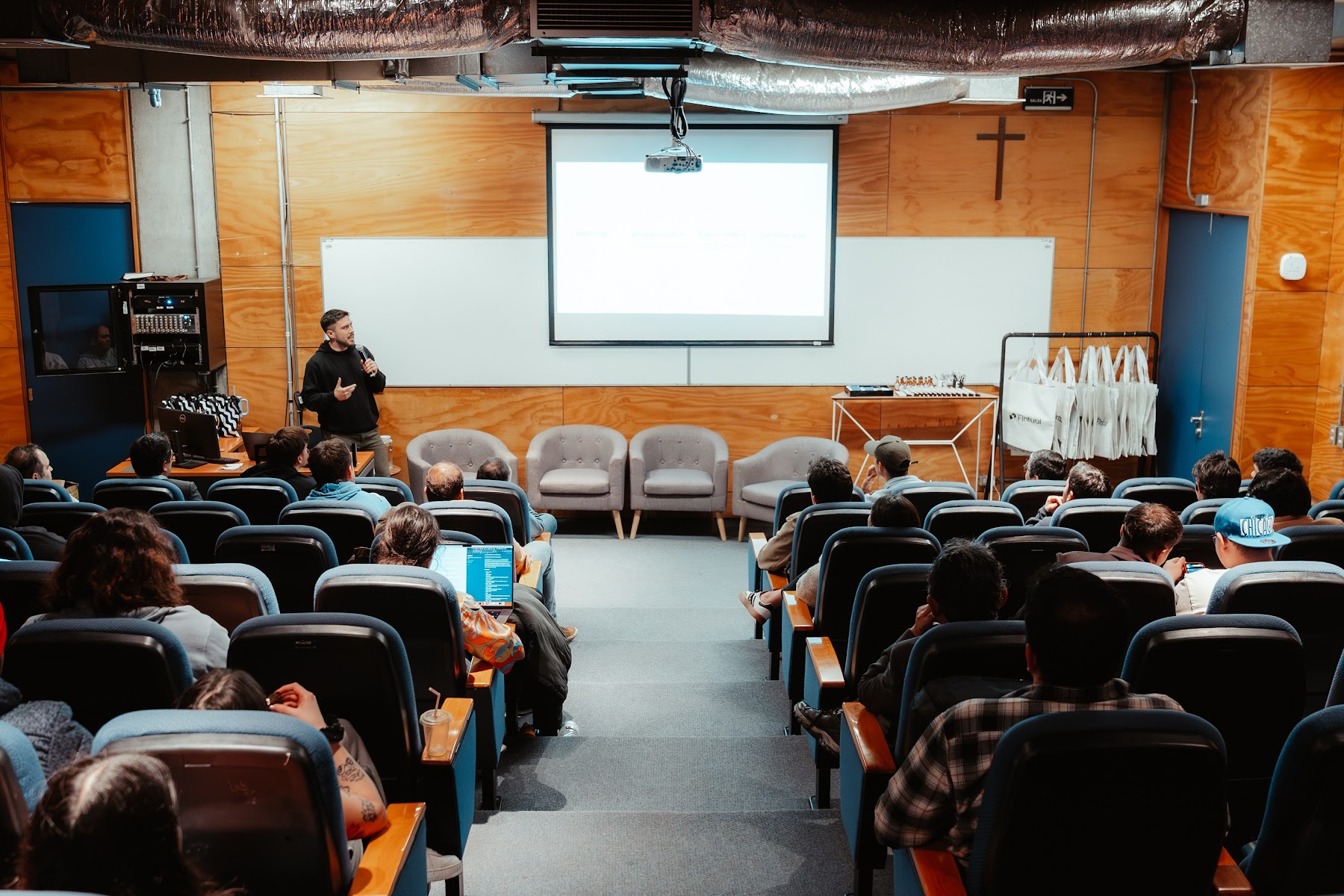 Foto 38 de Conferencia IADevs 2025 Valparaíso