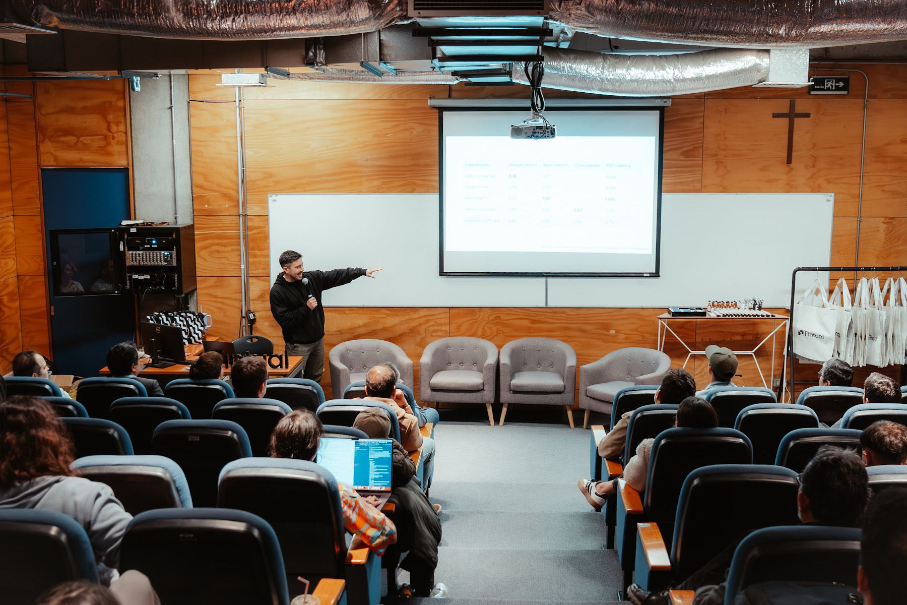 Foto 39 de Conferencia IADevs 2025 Valparaíso