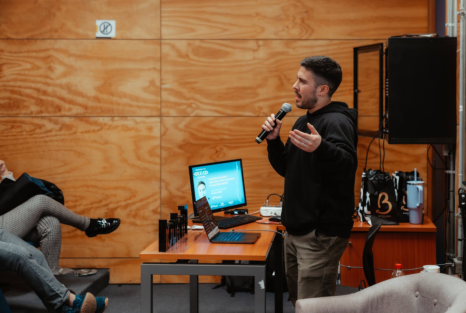 Foto 45 de Conferencia IADevs 2025 Valparaíso